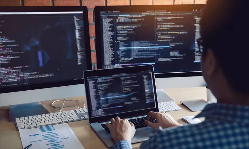 数据科学选型:R与Python如何赋能盐池县网站建设?